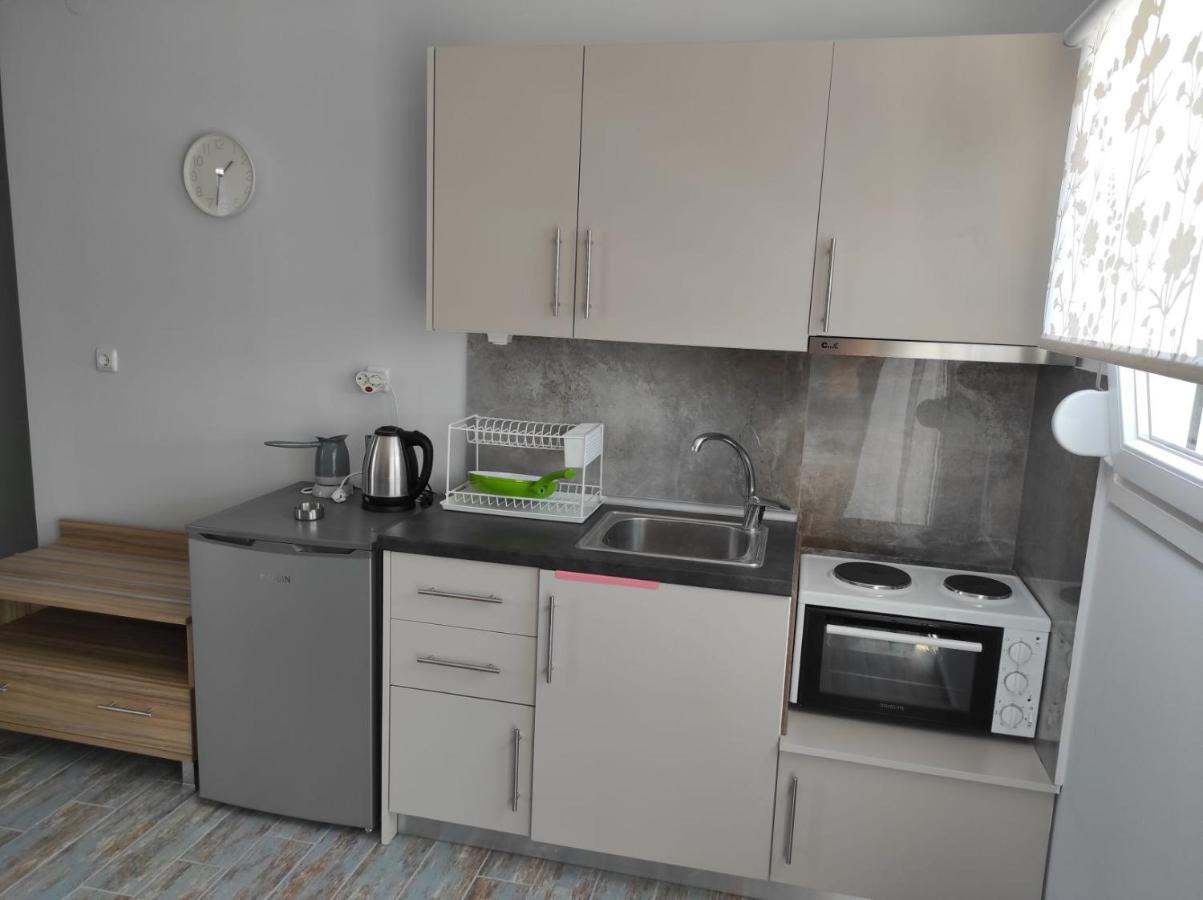 Blue Beach Apartments Ofrínion エクステリア 写真